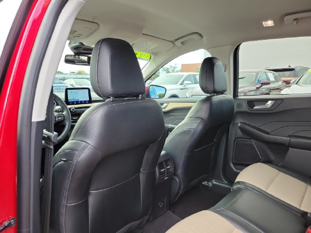 Used 2022 Ford Escape Titanium w/ Titanium Elite Package AWD/4WD image 24