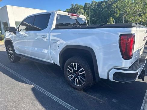 Used 2022 GMC Sierra 1500 AT4 w/ AT4 Preferred Package AWD/4WD image 11
