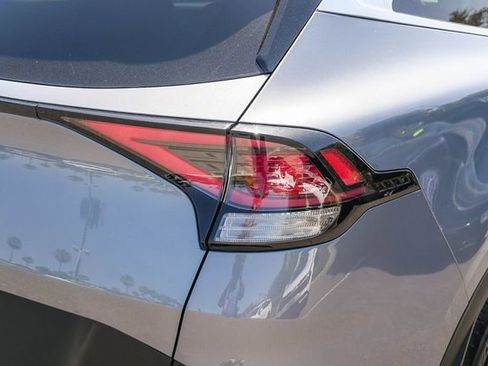 Certified 2025 Kia Sportage LX FWD image 8