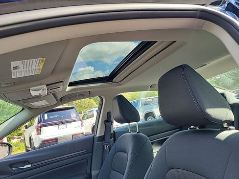 Used 2025 Nissan Altima 2.5 SV w/ SV Special Edition Package image 10