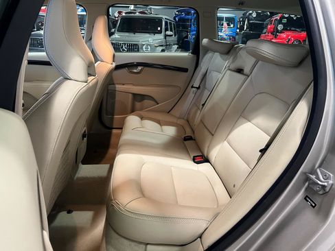 Used 2016 Volvo XC70 T5 Premier w/ Proximity Package AWD/4WD image 30