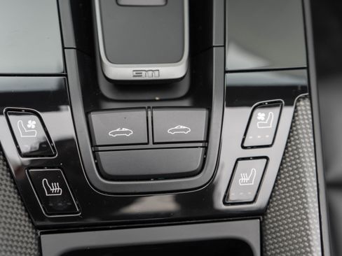 Used 2024 Porsche 911 Targa 4 GTS w/ Premium Package image 27