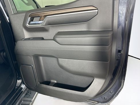 Used 2023 Chevrolet Silverado 1500 LT image 27