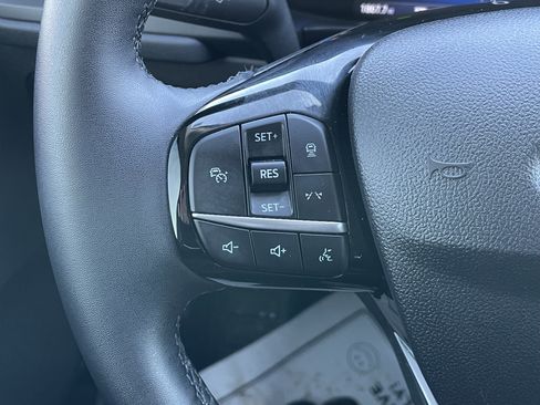 Used 2024 Ford Escape SE image 21