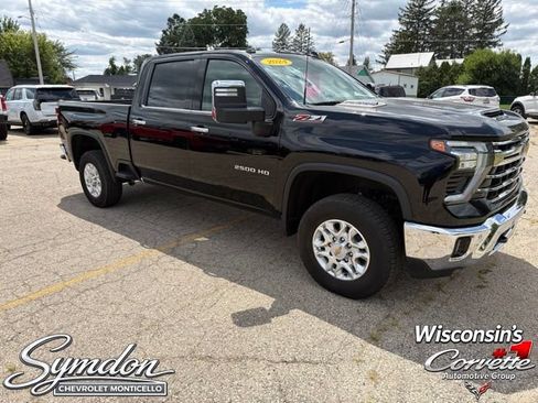 Used 2024 Chevrolet Silverado 2500 LTZ w/ LTZ Plus Package AWD/4WD image 2