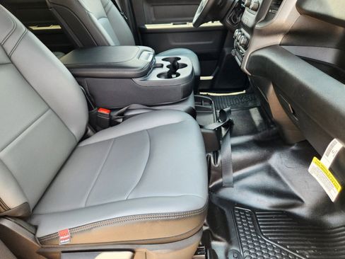 New 2024 RAM 5500 Tradesman w/ Safety Group image 10