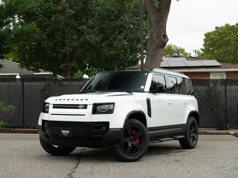 Used 2024 Land Rover Defender 110 S AWD/4WD image 2