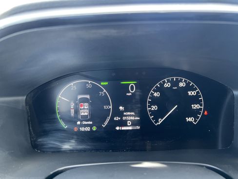 Used 2025 Honda CR-V Sport Touring image 3