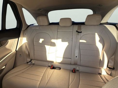 Used 2018 Mercedes-Benz GLC 300 4MATIC image 26