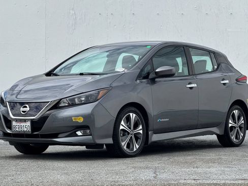 Used 2018 Nissan Leaf SV w/ Protection Package FWD image 7