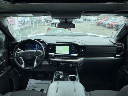 Used 2024 Chevrolet Silverado 1500 LT Trail Boss w/ Convenience Package II image 21