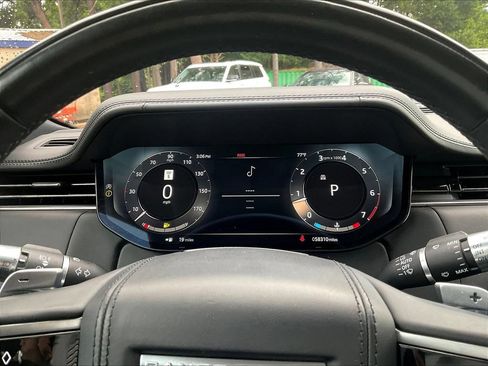 Used 2022 Land Rover Range Rover SE AWD/4WD image 12