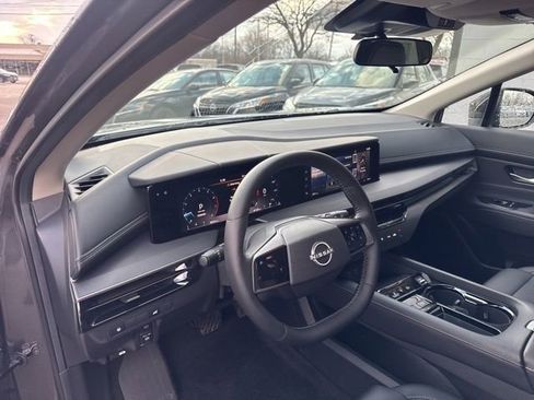 Used 2025 Nissan Murano SV image 9