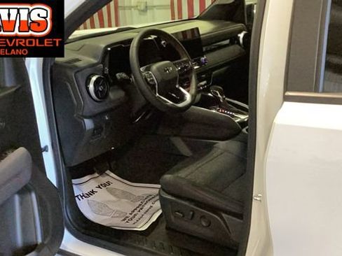 Used 2024 Chevrolet Colorado Z71 w/ Z71 Convenience Package 2 AWD/4WD image 16