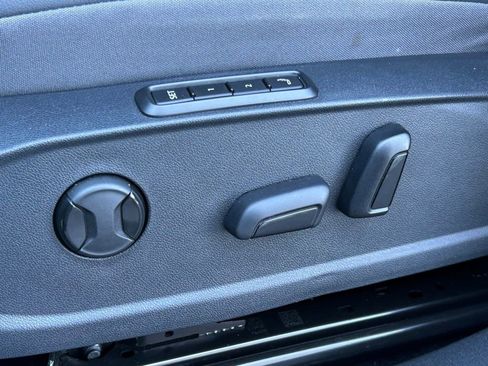 Used 2023 Volkswagen ID.4 Pro S image 18