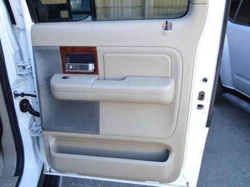 Used 2005 Ford F150 4x4 SuperCrew image 52