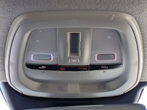 Used 2026 Volvo XC40 B4 Core image 22