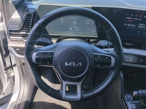 Used 2024 Kia Sportage EX FWD image 11