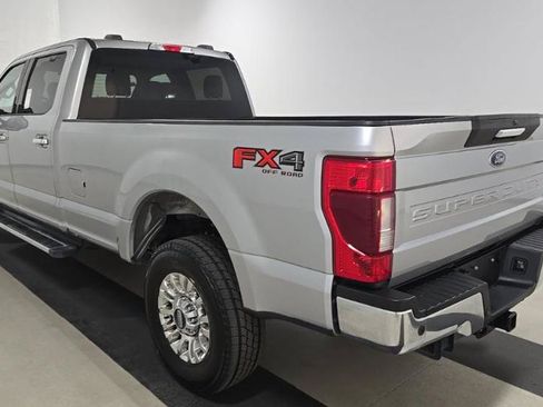 Used 2021 Ford F350 XLT w/ XLT Premium Package AWD/4WD image 6