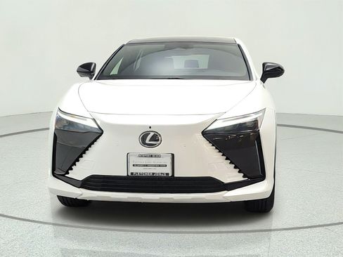 Used 2025 Lexus RZ 300e FWD image 2
