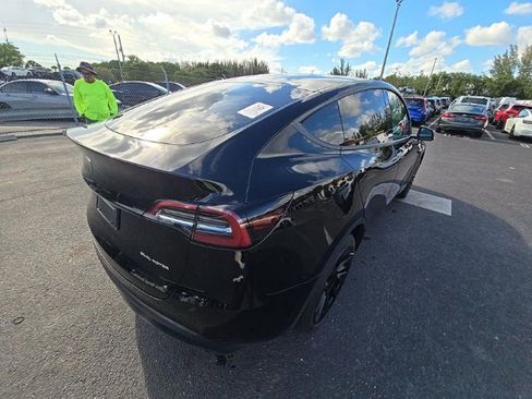 Used 2023 Tesla Model Y Long Range AWD/4WD image 4
