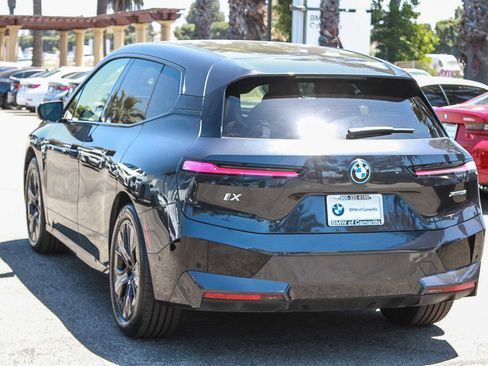 Used 2023 BMW iX xDrive50 w/ Premium Package AWD/4WD image 4