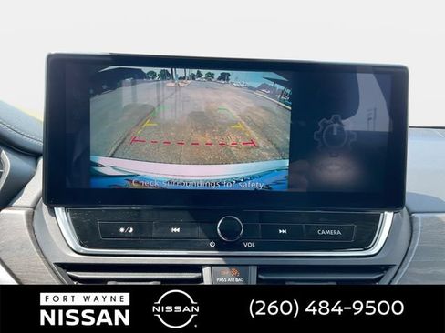 Used 2024 Nissan Altima 2.5 SV w/ SV Premium Package FWD image 15