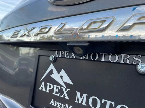 Used 2015 Ford Explorer XLT w/ Equipment Group 202A image 17