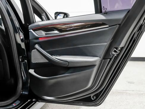 Used 2022 BMW 540i w/ M Sport Package image 55