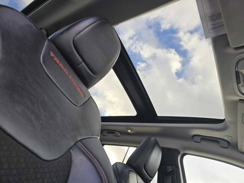 Used 2020 Jeep Cherokee Trailhawk w/ Comfort/Convenience Group AWD/4WD image 8