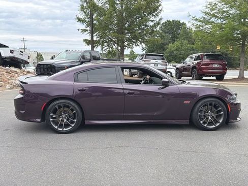 Used 2022 Dodge Charger Scat Pack RWD image 14