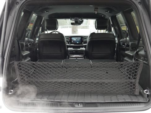 Used 2024 Jeep Wagoneer 4WD image 21