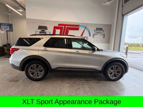 Used 2021 Ford Explorer XLT w/ Equipment Group 202A image 2