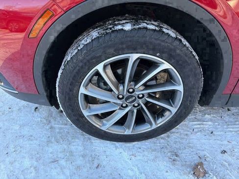 Used 2023 Lincoln Corsair Standard w/ Equipment Group 101A image 5