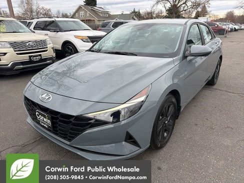 Used 2022 Hyundai Elantra SEL image 1