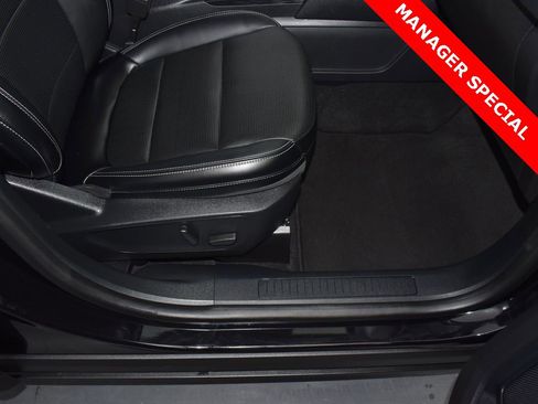 Used 2024 Ford Escape Platinum image 20