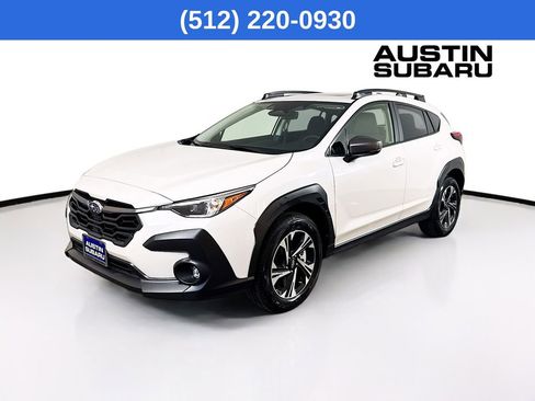 Used 2025 Subaru Crosstrek 2.0i Premium image 4