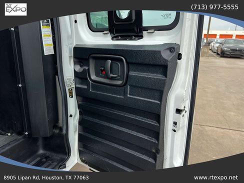 Used 2021 Chevrolet Express 2500 w/ Driver Convenience Package image 39