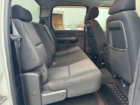 Used 2010 GMC Sierra 2500 SLE image 17