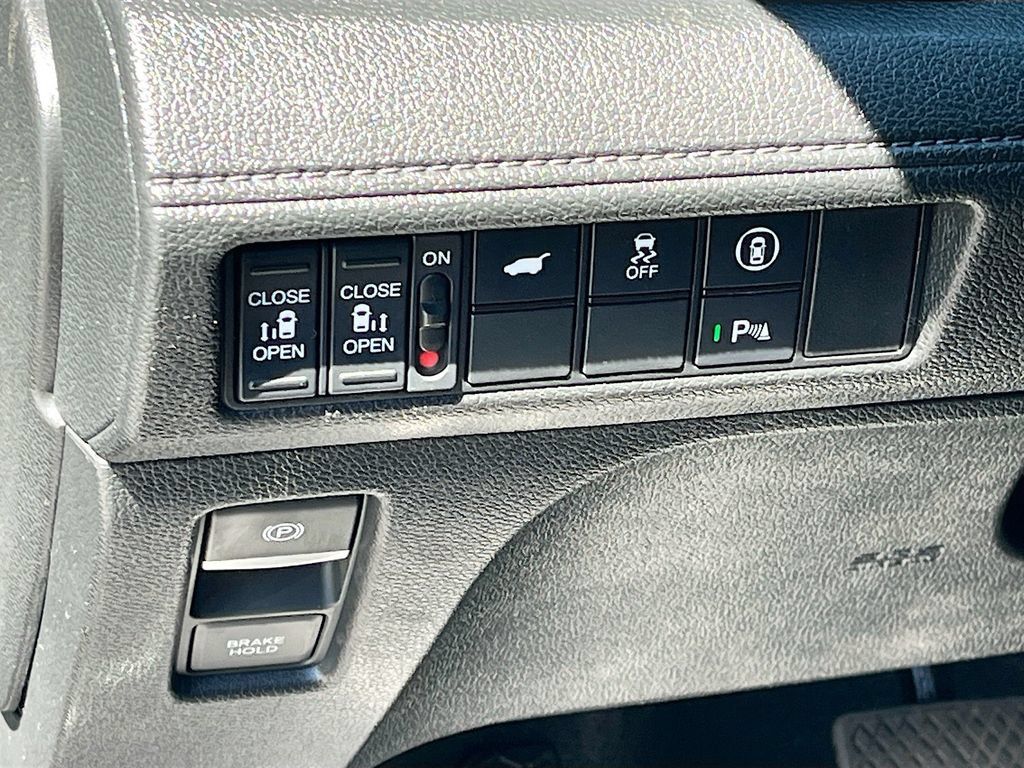Used 2023 Honda Odyssey Elite image 10