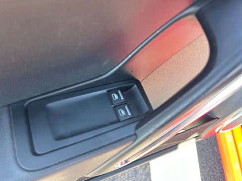 Used 2012 Volkswagen Beetle 2.5 FWD image 13