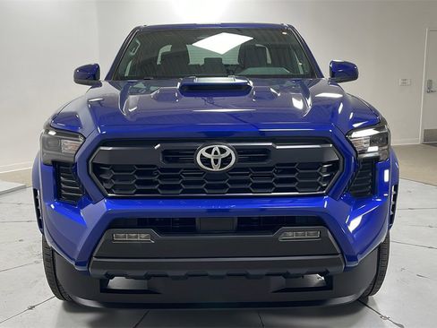 New 2025 Toyota Tacoma TRD Sport image 2