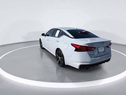 Used 2023 Nissan Altima 2.5 SR w/ SR Premium Package FWD image 6
