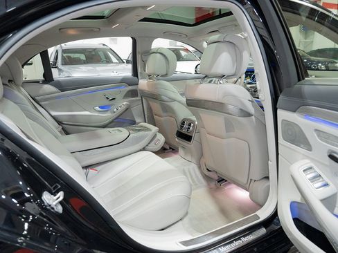 Used 2017 Mercedes-Benz S 550 4MATIC Sedan image 33