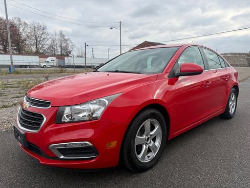 Used 2015 Chevrolet Cruze LT image 7