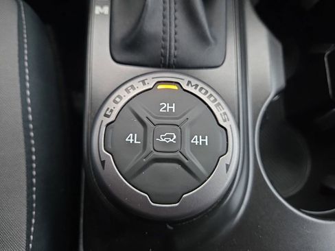 Used 2021 Ford Bronco Outer Banks image 19