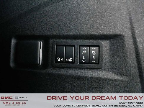 Used 2022 Chevrolet Tahoe RST w/ Luxury Package image 45