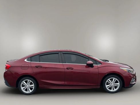 Used 2016 Chevrolet Cruze LT w/ Sun And Sound Package image 4