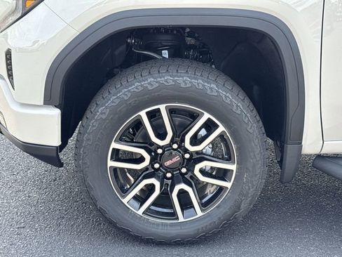 New 2026 GMC Sierra 1500 AT4 AWD/4WD image 23