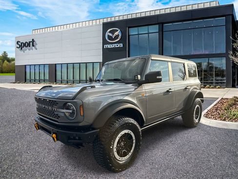 Used 2024 Ford Bronco Badlands w/ Sasquatch Package image 8